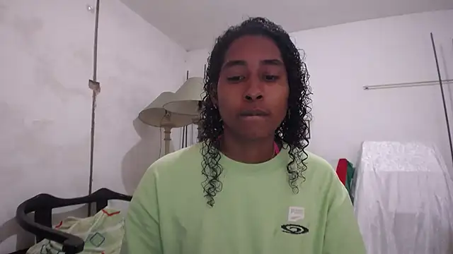 Snapshot of yohatinelly07 chatting on December 2025 12:58:02 PM yohatinelly07 online show from December 2025 12:58:02 PM