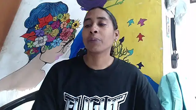 Snapshot of yohatinelly07 chatting on February 2026 12:33:01 PM yohatinelly07 online show from February 2026 12:33:01 PM