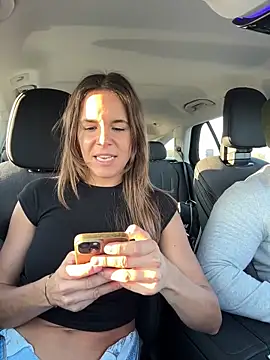 JuicyFruits93 online show from December 2025 01:48:01 PM