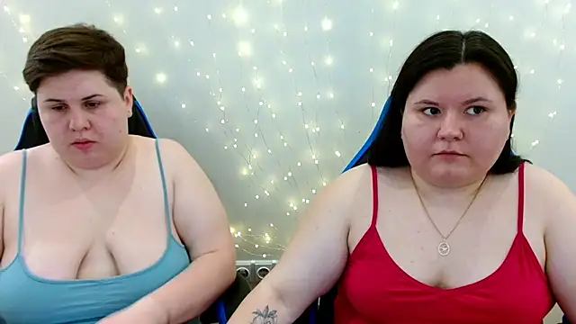 Snapshot of BeckyAndHellen chatting on July 2026 09:26:01 AM BeckyAndHellen online show from July 2026 09:26:01 AM