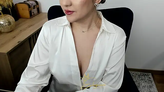 EnygmaVane online show from December 2025 05:12:02 AM