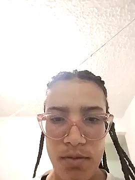 Yaumiko online show from April 2026 11:32:01 AM