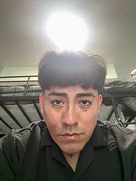 Luisrtrrr online show from July 2026 09:44:02 PM