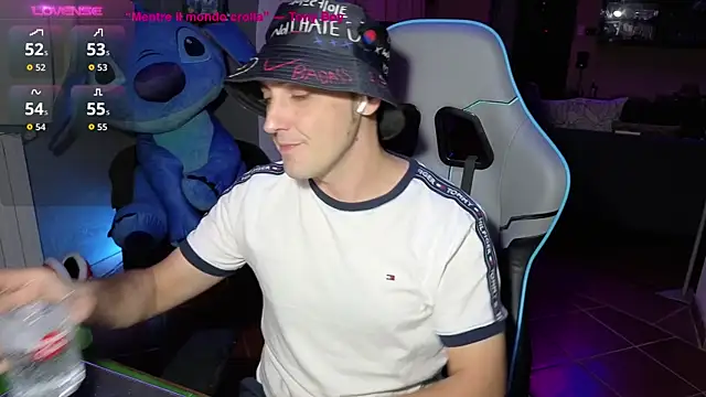 Gil gamesh90 online show from September 2025 07:03:02 PM