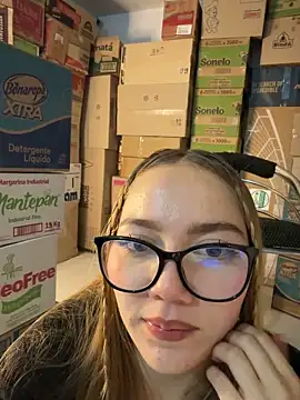 Snapshot of melody-dy chatting on March 2026 10:36:01 PM melody-dy online show from March 2026 10:36:01 PM