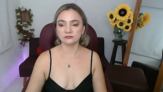 Snapshot of ana_milf chatting on June 2026 02:37:02 PM ana milf online show from June 2026 02:37:02 PM