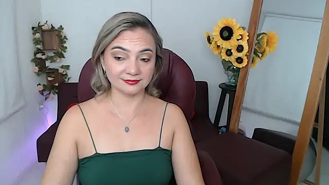 Snapshot of ana_milf chatting on June 2026 03:10:02 PM ana milf online show from June 2026 03:10:02 PM