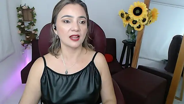 Snapshot of ana_milf chatting on July 2026 01:29:02 PM ana milf online show from July 2026 01:29:02 PM
