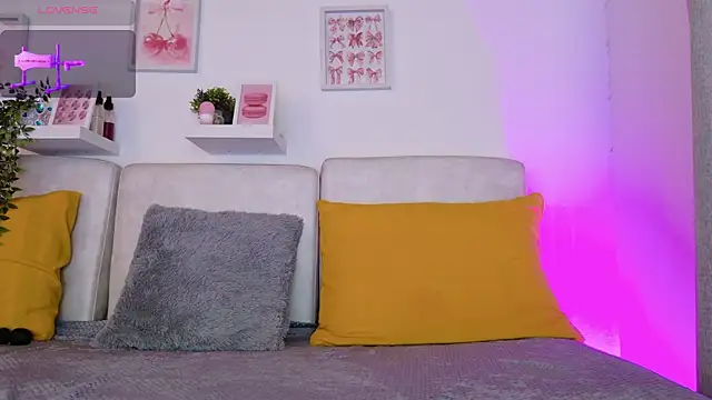 Malka Burning online show from April 2026 08:10:02 PM