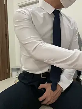 harrylouis1357 online show from December 2024 01:49:02 PM