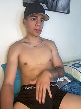 santiago sosa24 online show from June 2026 03:38:01 PM