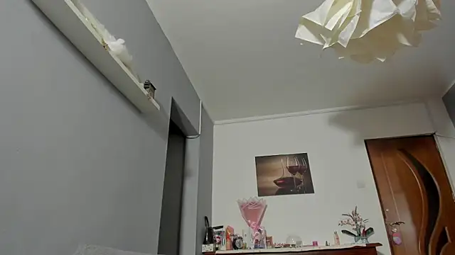 SexxyMeriem online show from May 2026 03:40:01 PM