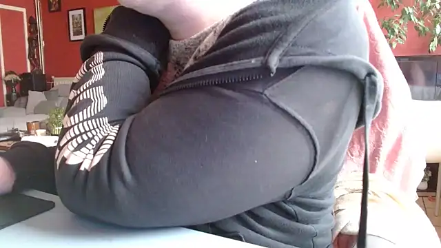 cruellaculdenfer67 online show from April 2026 01:09:02 PM