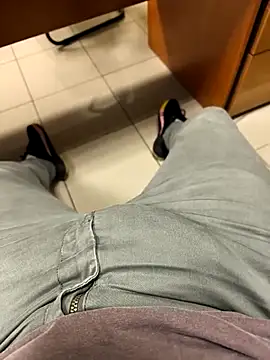onbifeet online show from May 2026 01:50:01 PM