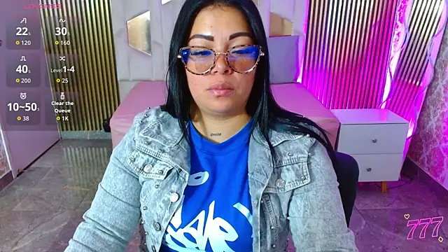 Snapshot of martinna_tay chatting on July 2026 03:22:02 AM martinna tay online show from July 2026 03:22:02 AM