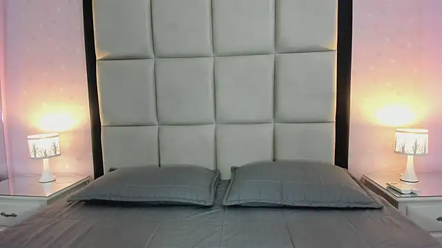 HannaClarrk  online show from April 2026 08:06:02 PM