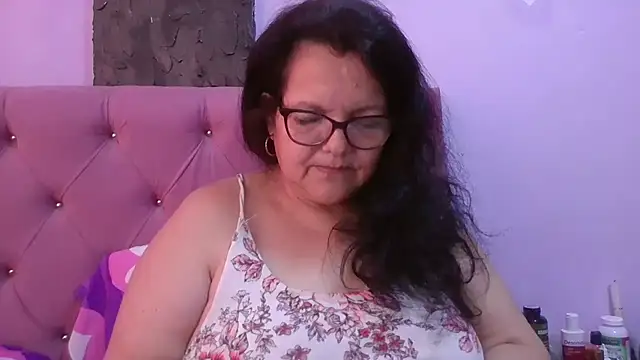 Snapshot of kassandra02 chatting on July 2026 01:36:02 PM kassandra02 online show from July 2026 01:36:02 PM