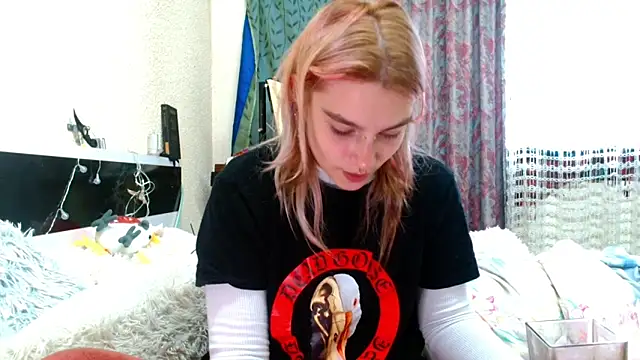 Sophie Bell online show from May 2026 04:34:01 PM