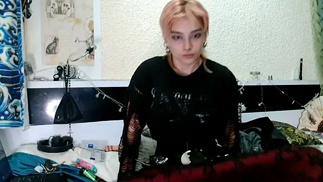 Sophie Bell online show from June 2026 10:24:02 PM