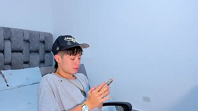 MarcusCollinss  online show from December 2024 12:11:02 PM