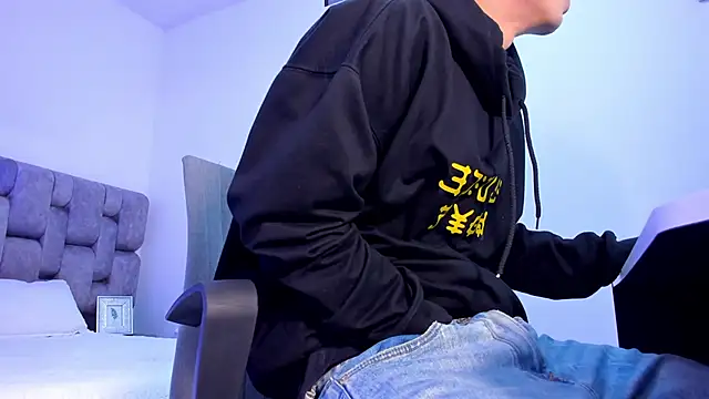 MarcusCollinss  online show from December 2024 01:12:01 PM