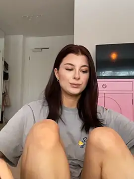 Mia-Minou online show from February 2026 11:59:01 AM