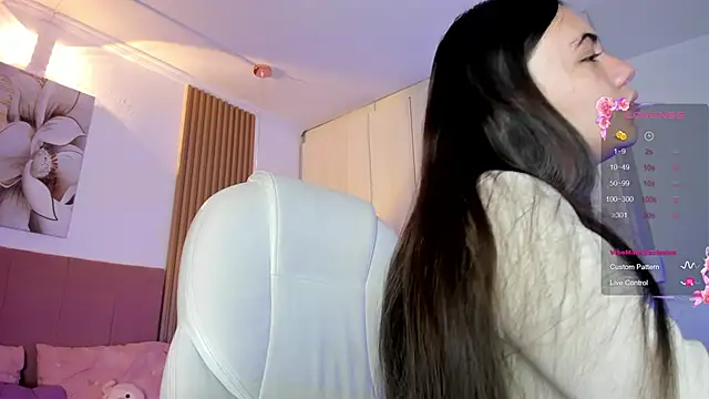 mia nevaeh online show from April 2026 06:38:01 PM