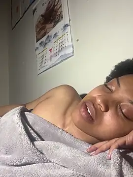 Snapshot of KimiAqua chatting on February 2025 12:35:02 AM KimiAqua online show from February 2025 12:35:02 AM