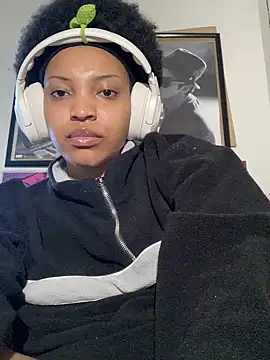 Snapshot of KimiAqua chatting on February 2025 06:04:01 PM KimiAqua online show from February 2025 06:04:01 PM