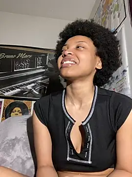 Snapshot of KimiAqua chatting on February 2025 06:37:01 AM KimiAqua online show from February 2025 06:37:01 AM