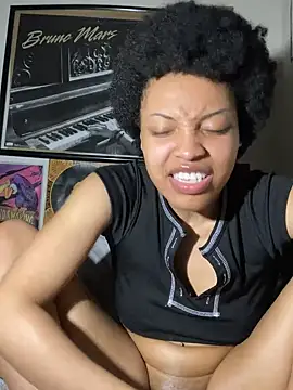 Snapshot of KimiAqua chatting on February 2025 09:42:02 AM KimiAqua online show from February 2025 09:42:02 AM