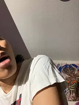 Snapshot of KimiAqua chatting on March 2025 12:37:01 AM KimiAqua online show from March 2025 12:37:01 AM