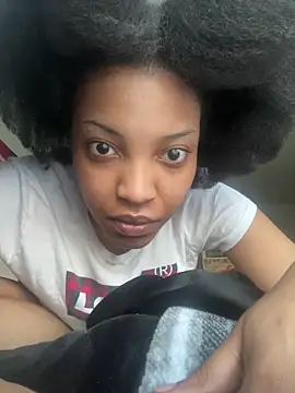 Snapshot of KimiAqua chatting on March 2025 12:16:01 PM KimiAqua online show from March 2025 12:16:01 PM