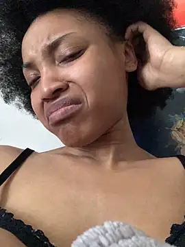 Snapshot of KimiAqua chatting on March 2025 05:50:02 PM KimiAqua online show from March 2025 05:50:02 PM