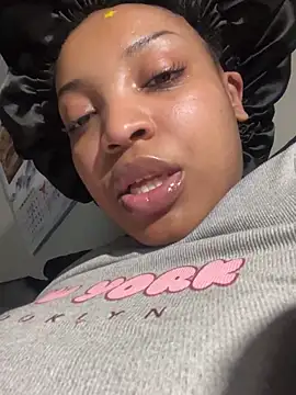 Snapshot of KimiAqua chatting on March 2025 12:47:02 AM KimiAqua online show from March 2025 12:47:02 AM