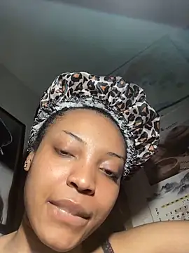 Snapshot of KimiAqua chatting on October 2025 11:19:01 AM KimiAqua online show from October 2025 11:19:01 AM