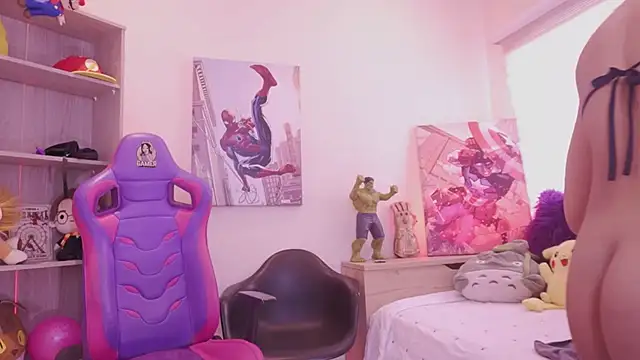 madelyn rose  online show from April 2026 06:19:02 PM