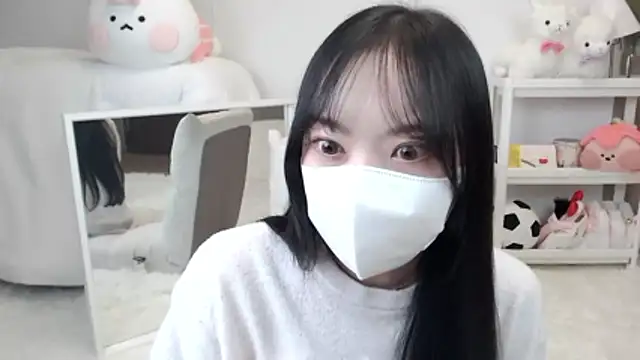 momo room online show from April 2026 12:24:01 PM