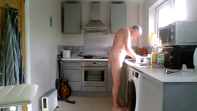 Snapshot of jimmybenido chatting on June 2026 04:39:02 PM jimmybenido online show from June 2026 04:39:02 PM