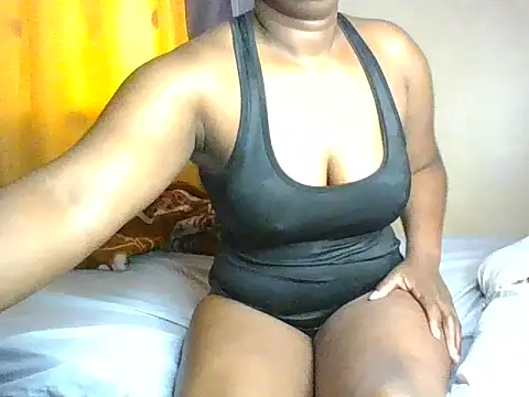 Snapshot of Missshelo chatting on May 2026 05:47:01 AM Missshelo online show from May 2026 05:47:01 AM