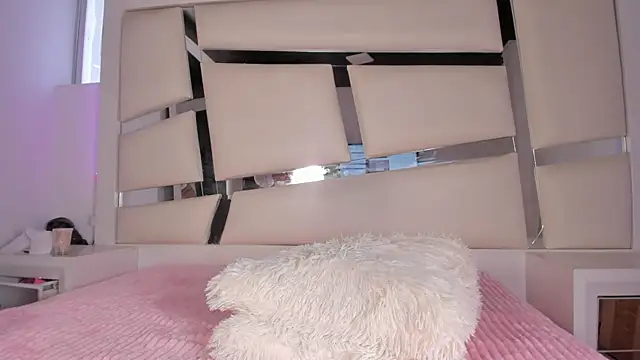 chrystal js online show from July 2026 12:55:01 PM