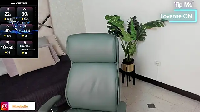 mike belle online show from October 2025 07:56:01 PM