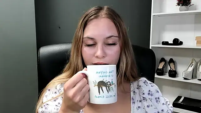 kitty valeria online show from June 2026 07:11:01 AM