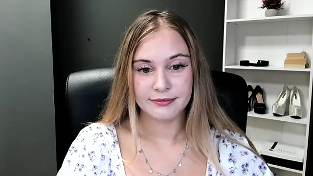 kitty valeria online show from July 2026 01:40:01 PM