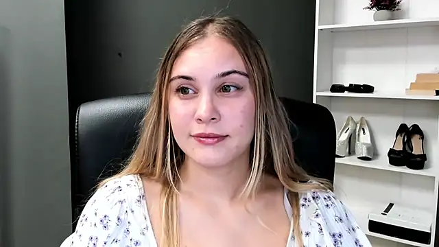 kitty valeria online show from July 2026 09:11:01 PM