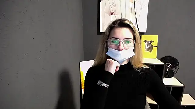 lady olivia  online show from April 2026 12:17:02 PM