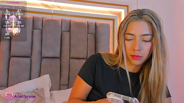 elianabrown online show from February 2026 12:44:01 AM