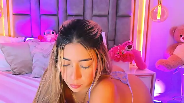 Snapshot of elianabrown chatting on July 2026 01:20:01 AM elianabrown online show from July 2026 01:20:01 AM