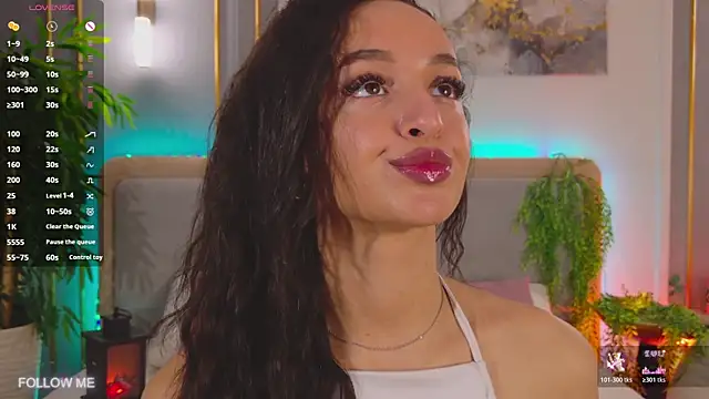 Lolly Neal online show from April 2026 03:39:02 PM