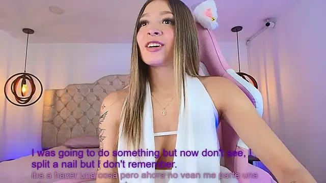Snapshot of Victoria_Adams14 chatting on April 2026 04:21:01 AM Victoria Adams14 online show from April 2026 04:21:01 AM